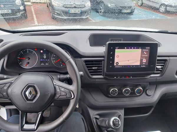 Vente en ligne Renault Trafic 3 Fourgon TRAFIC FGN L2H1 3000 KG BLUE DCI 130 au prix de 22 970 €