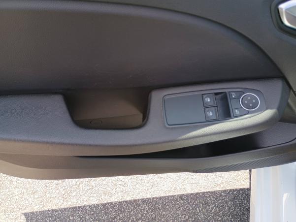 Vente en ligne Renault Clio 5 Clio E-Tech 140 - 21 au prix de 11 970 €