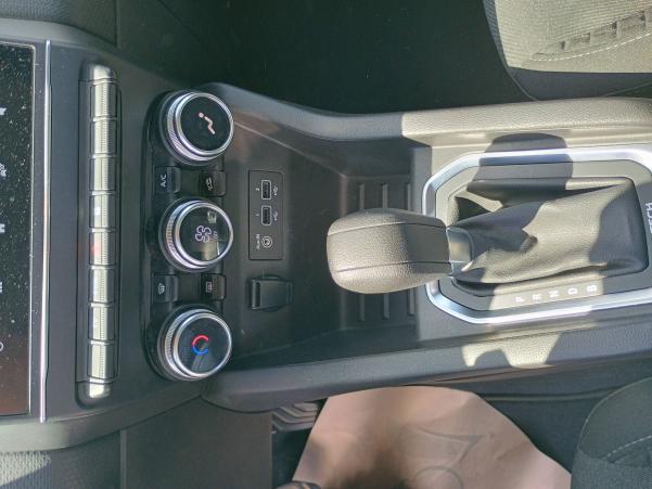 Vente en ligne Renault Clio 5 Clio E-Tech 140 - 21 au prix de 11 970 €