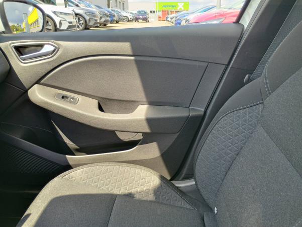 Vente en ligne Renault Clio 5 Clio E-Tech 140 - 21 au prix de 11 970 €