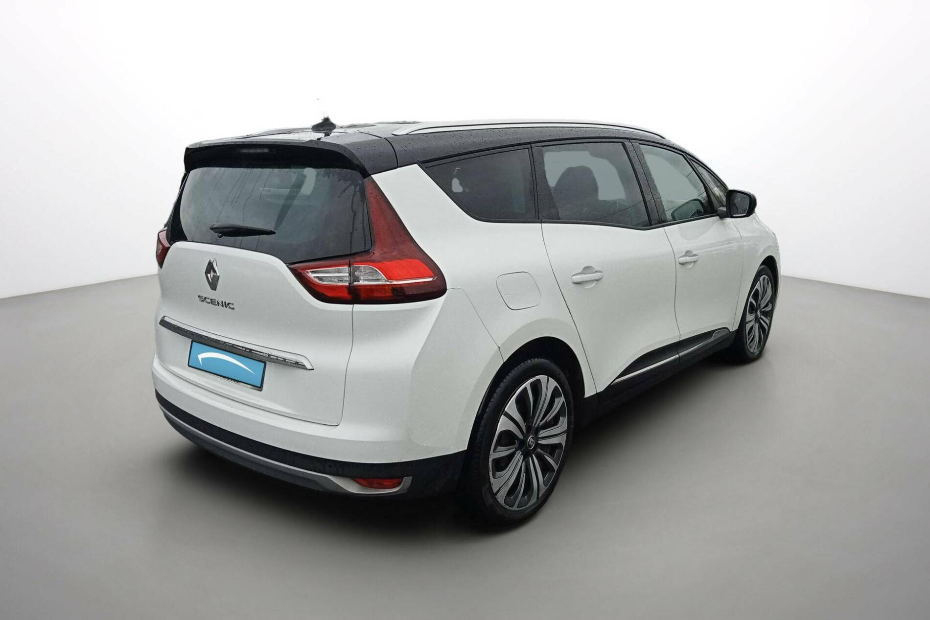 Vente en ligne Renault Grand Scenic 4 Grand Scenic TCe 140 EDC au prix de 25 990 €