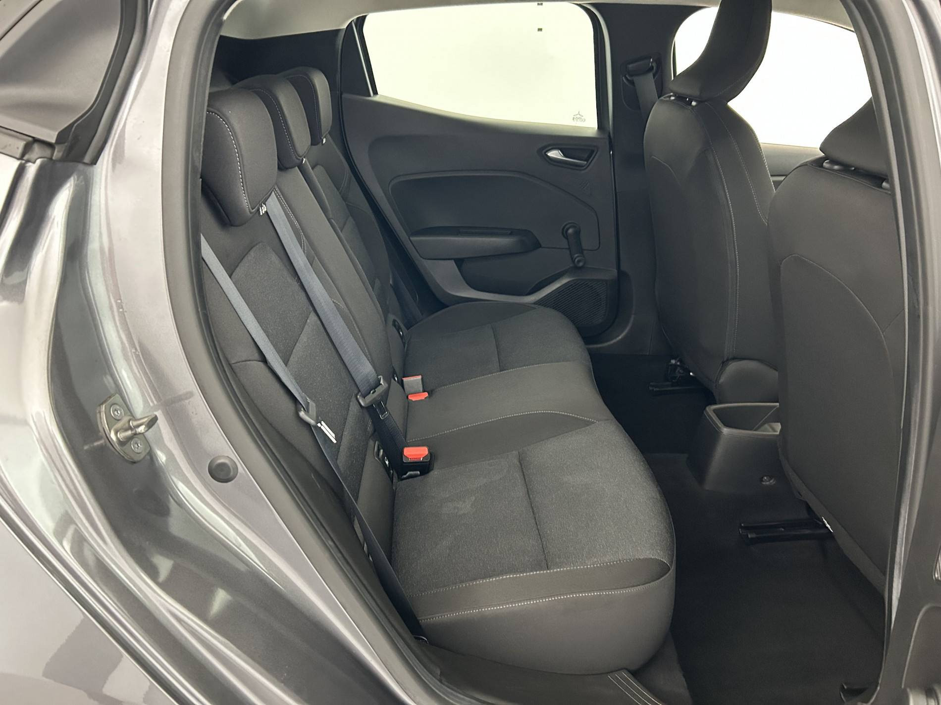 Vente en ligne Renault Clio 5 Clio TCe 90 au prix de 13 990 €