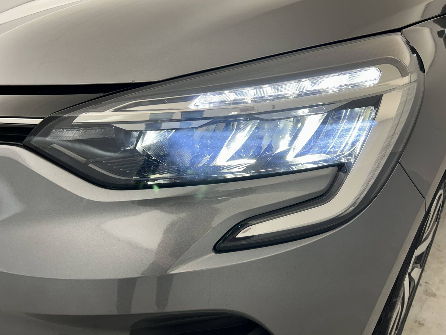 Vente en ligne Renault Clio 5 Clio TCe 90 au prix de 13 990 €