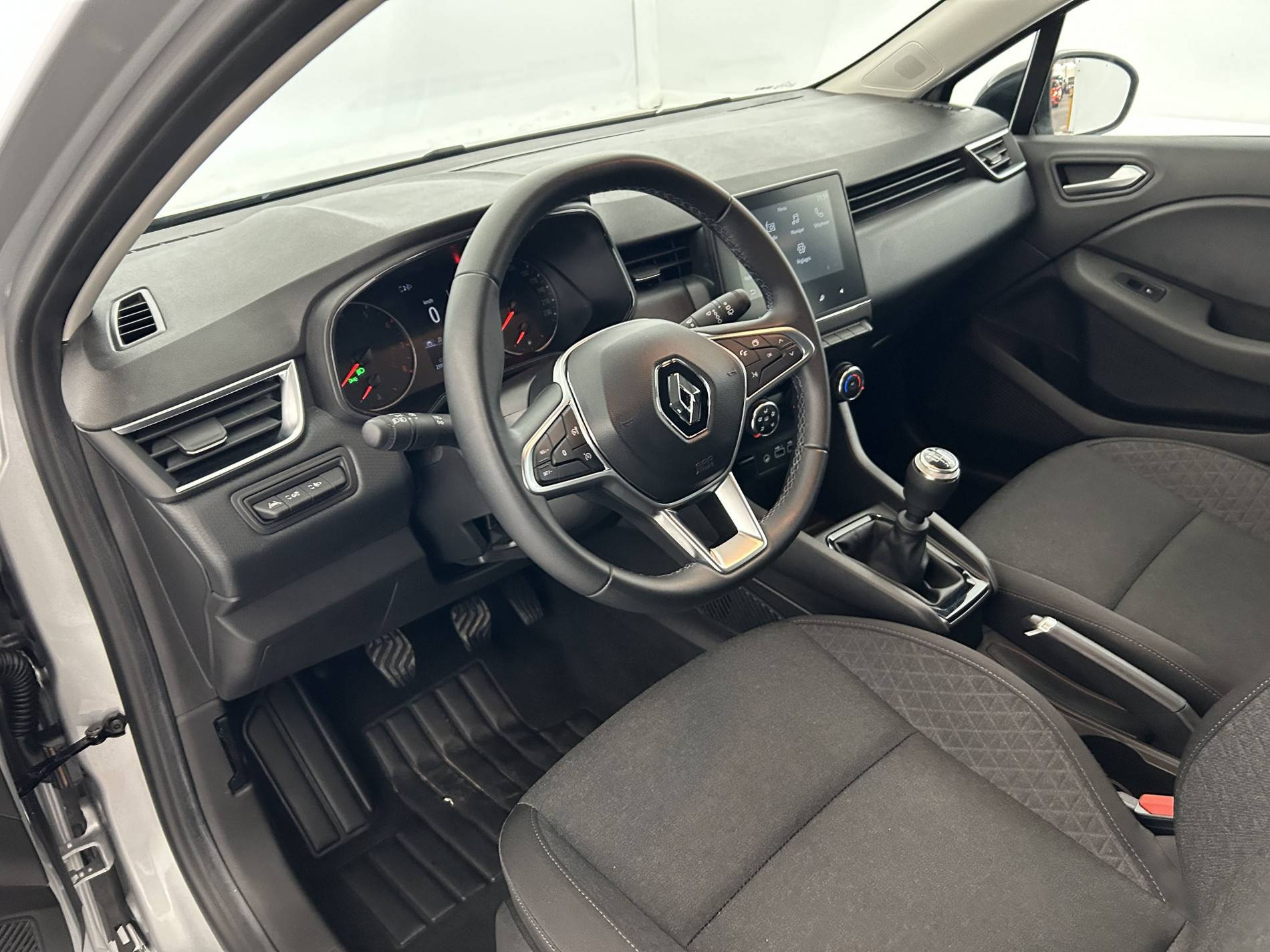 Vente en ligne Renault Clio 5 Clio TCe 90 au prix de 13 990 €
