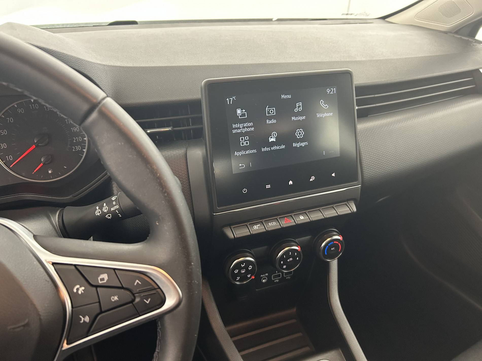 Vente en ligne Renault Clio 5 Clio TCe 90 au prix de 13 990 €