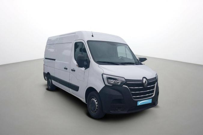 Vente en ligne Renault Master Fourgon MASTER FGN TRAC F3300 L2H2 BLUE DCI 135 au prix de 23 270 €