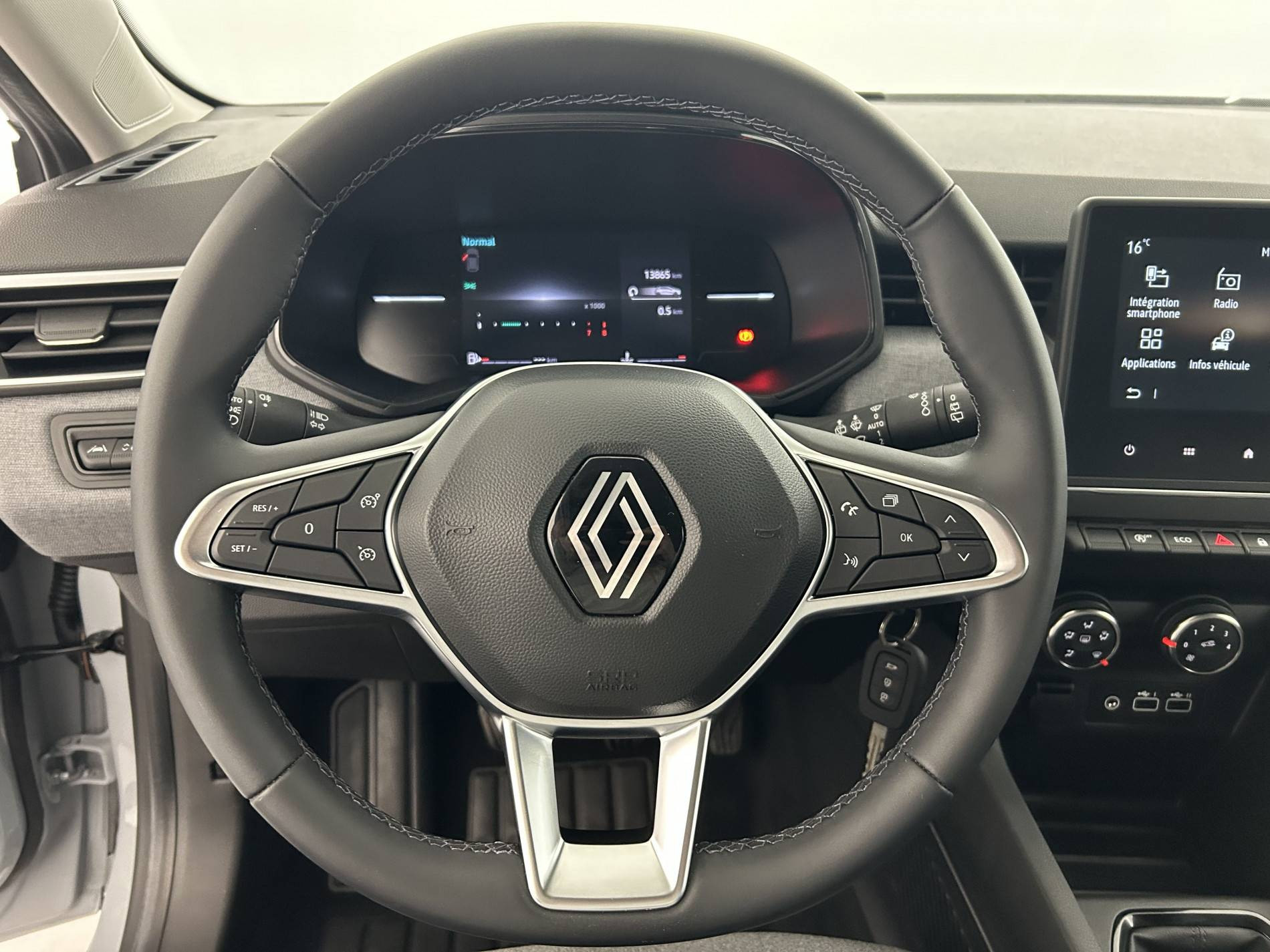 Vente en ligne Renault Clio 5 Clio TCe 90 au prix de 15 990 €