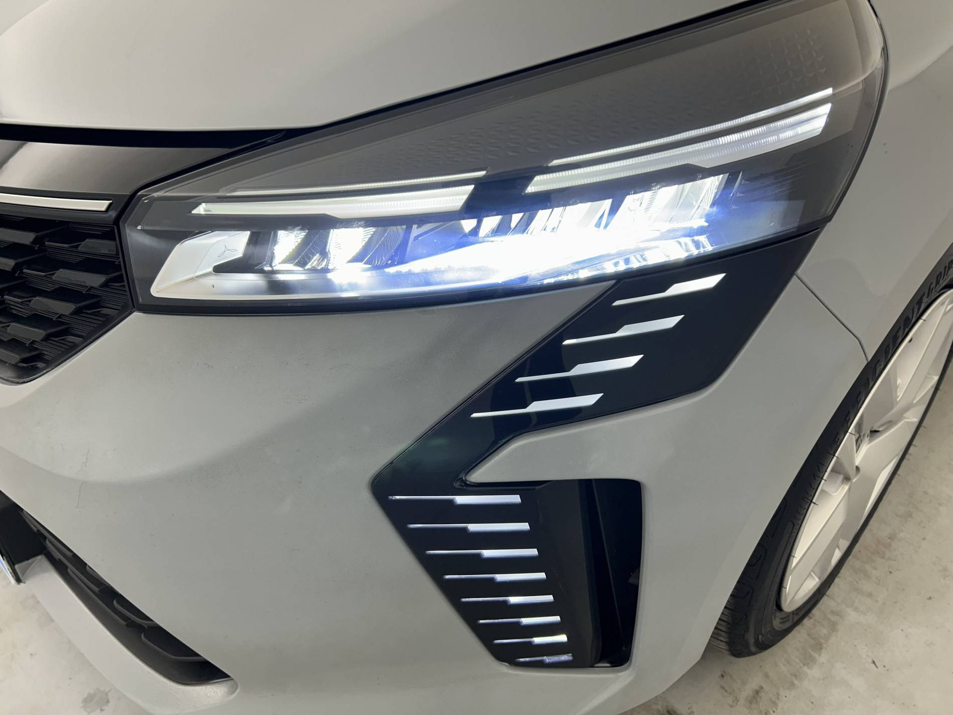 Vente en ligne Renault Clio 5 Clio TCe 90 au prix de 15 990 €