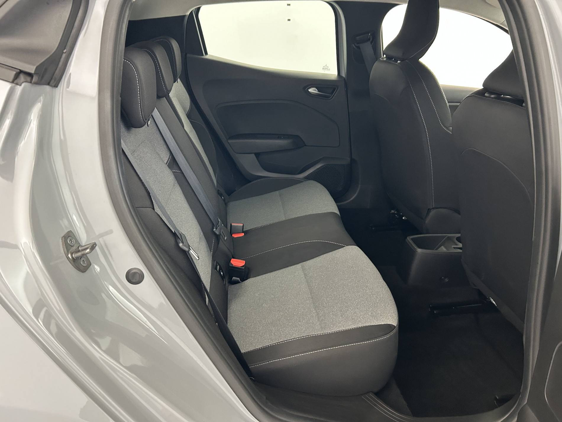 Vente en ligne Renault Clio 5 Clio TCe 90 au prix de 15 990 €