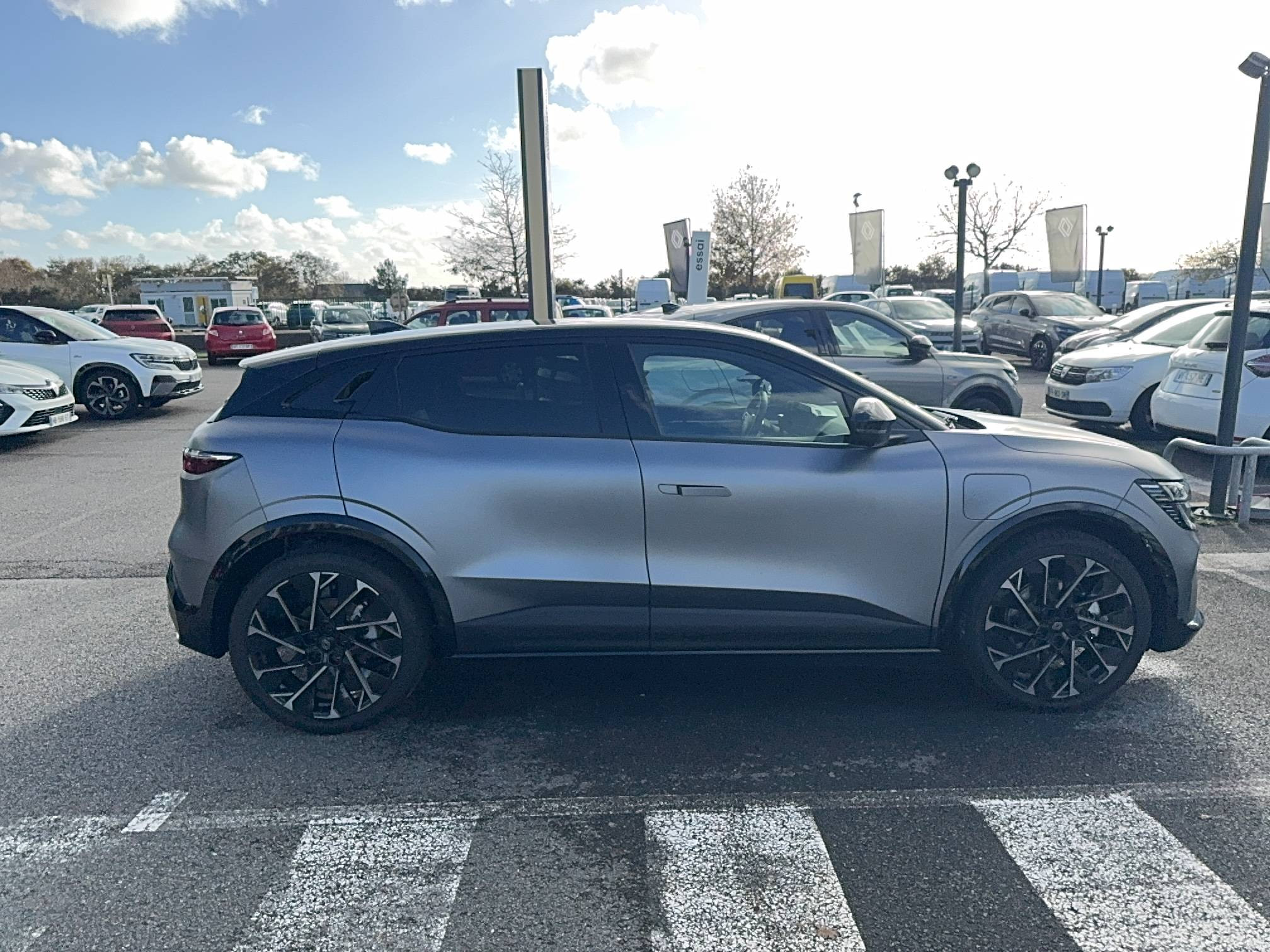 Vente en ligne Renault Megane E-Tech  220 ch autonomie confort au prix de 36 290 €