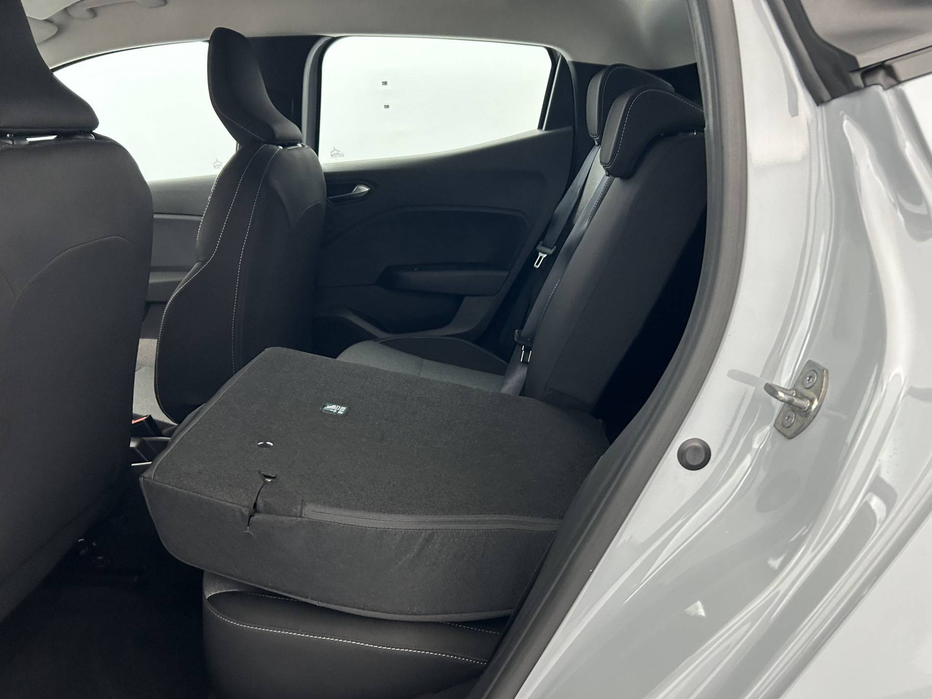 Vente en ligne Renault Clio 5 Clio TCe 90 ch GSR2 au prix de 15 990 €