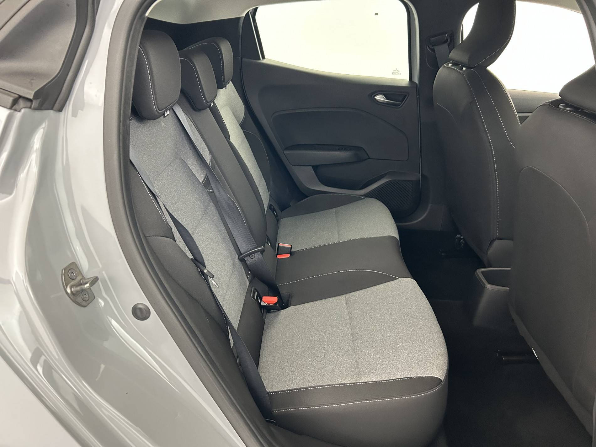 Vente en ligne Renault Clio 5 Clio TCe 90 ch GSR2 au prix de 15 990 €