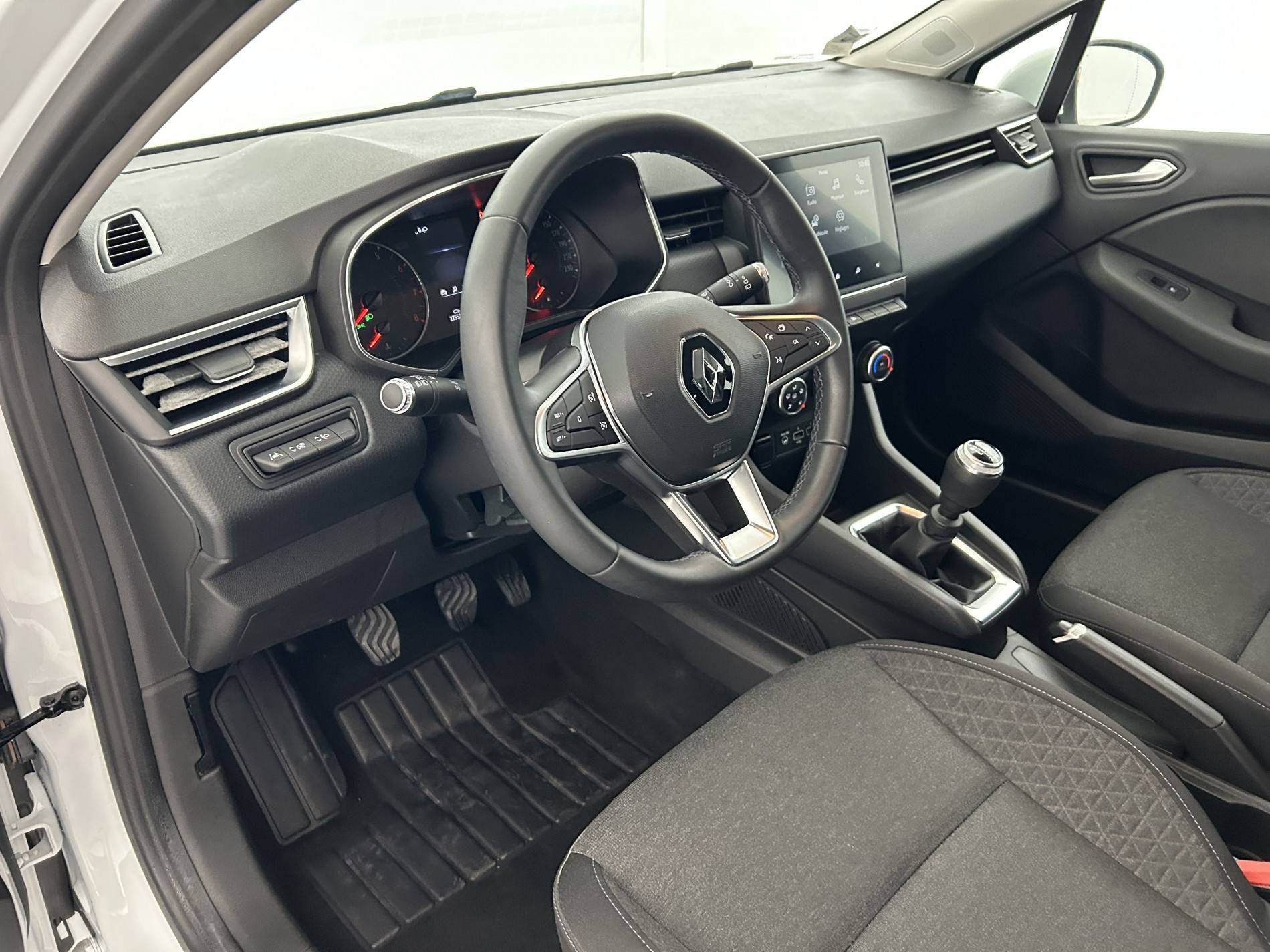 Vente en ligne Renault Clio 5 Clio TCe 90 au prix de 13 290 €