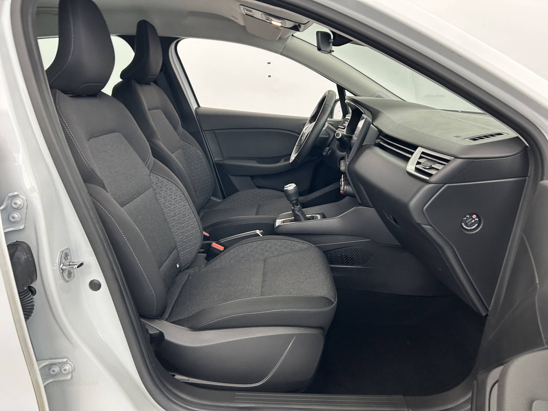 Vente en ligne Renault Clio 5 Clio TCe 90 au prix de 13 290 €