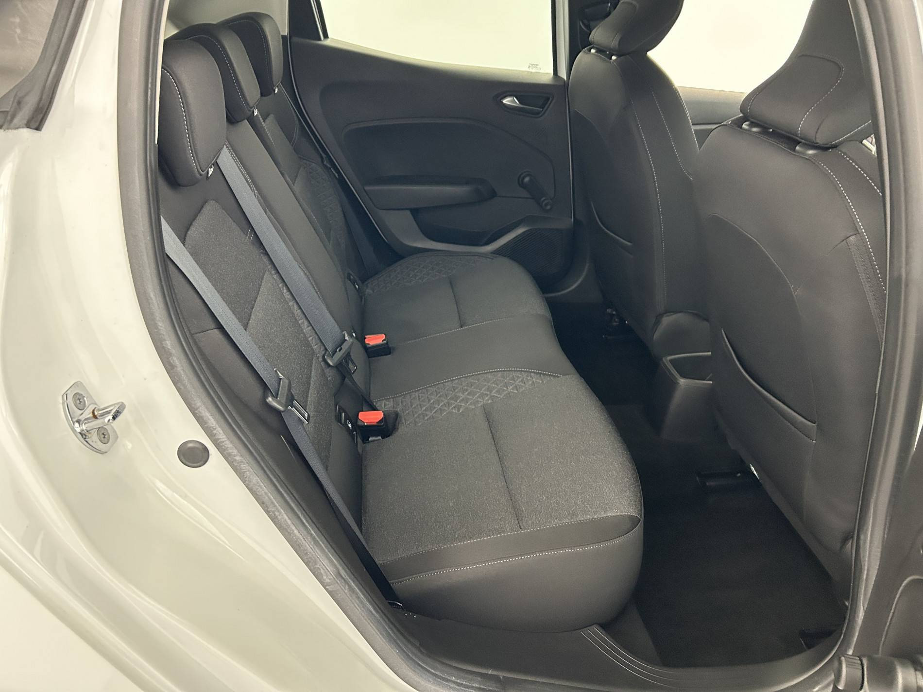 Vente en ligne Renault Clio 5 Clio TCe 90 au prix de 13 290 €