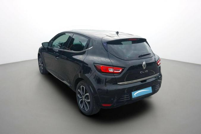 Vente en ligne Renault Clio 4 Clio dCi 90 E6C EDC au prix de 13 970 €