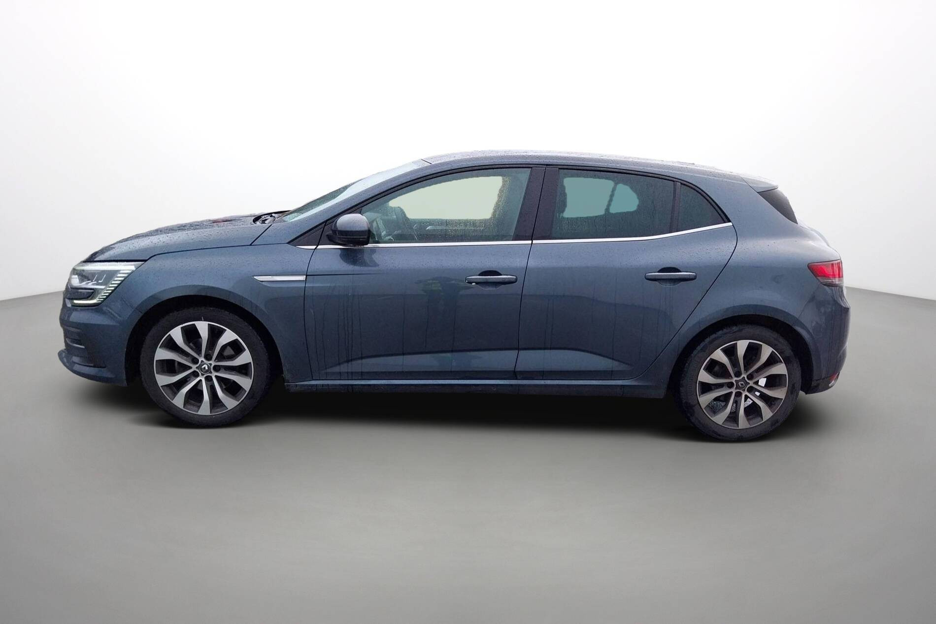 Vente en ligne Renault Megane 4  Blue dCi 115 EDC au prix de 19 890 €