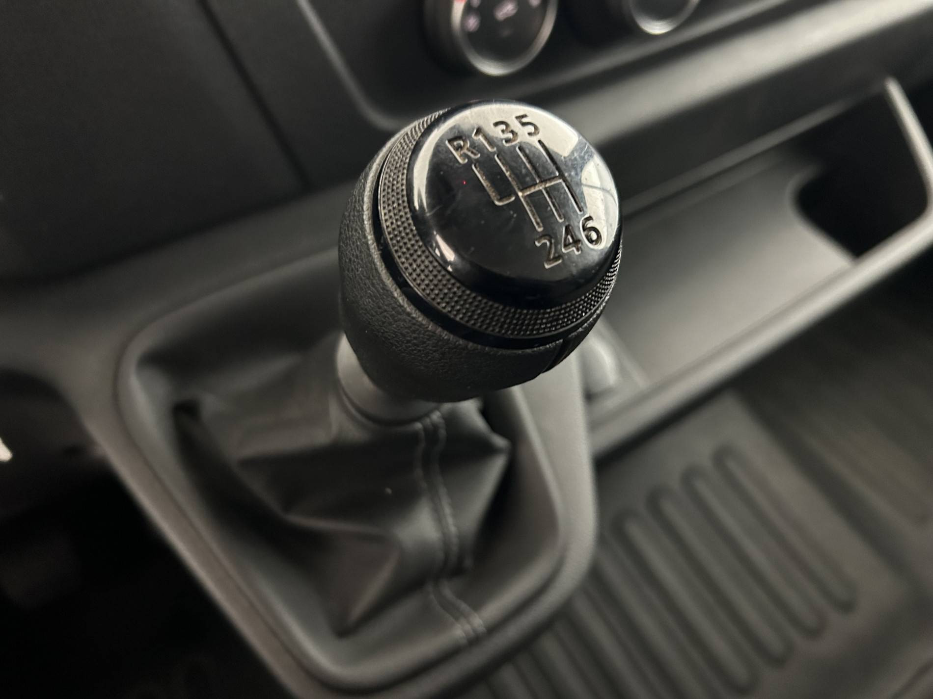 Vente en ligne Renault Master Fourgon MASTER FGN TRAC F3500 L2H2 BLUE DCI 135 au prix de 27 890 €