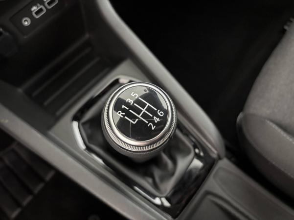 Vente en ligne Renault Clio 5 Clio TCe 90 au prix de 15 970 €