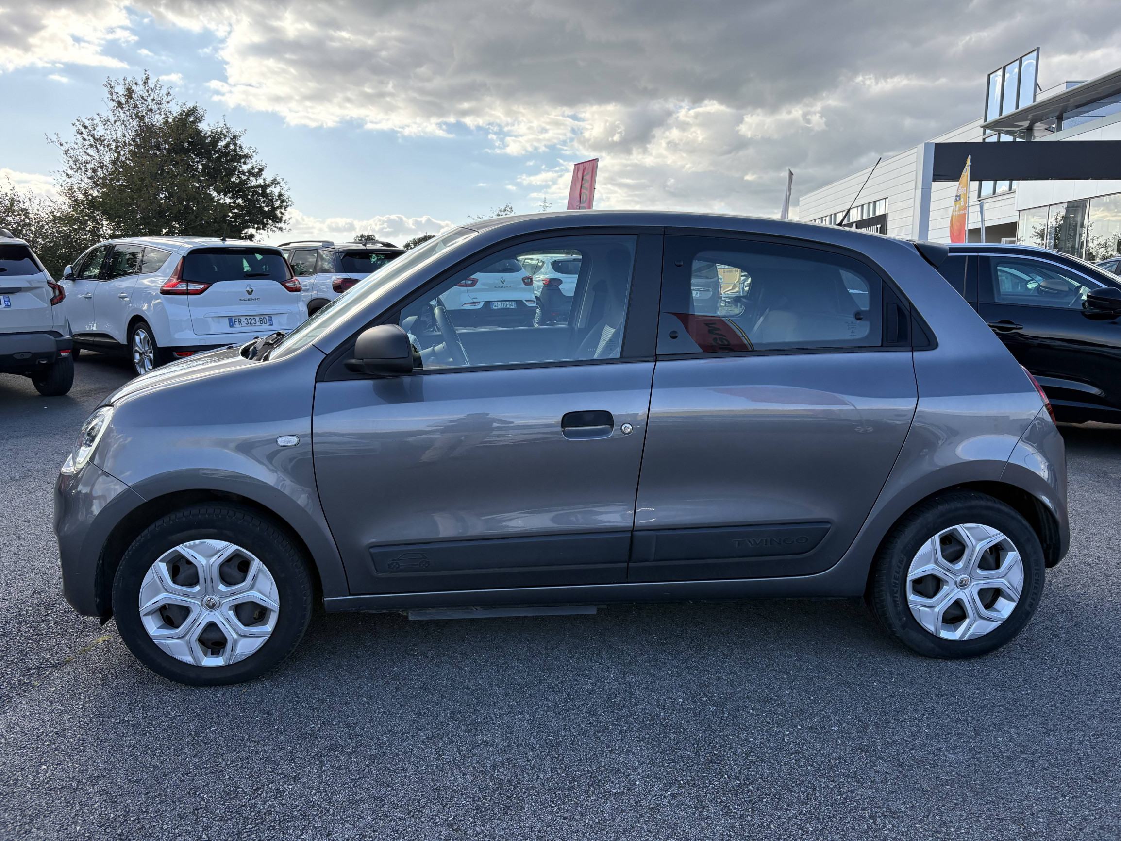 Vente en ligne Renault Twingo Electrique Twingo III E-Tech au prix de 9 990 €