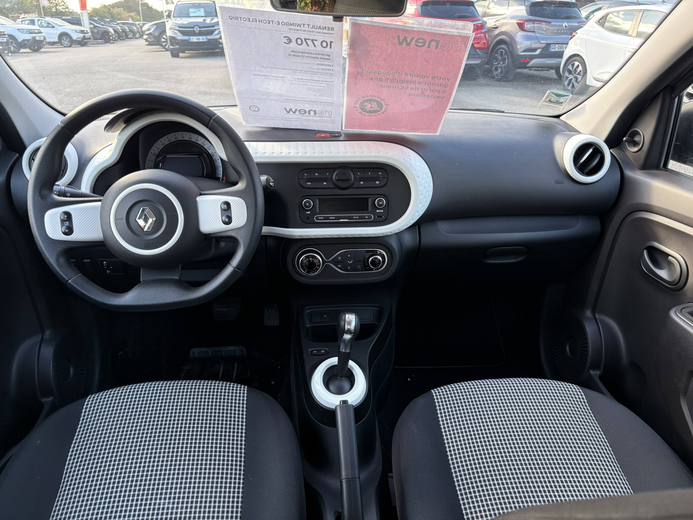 Vente en ligne Renault Twingo Electrique Twingo III E-Tech au prix de 9 990 €