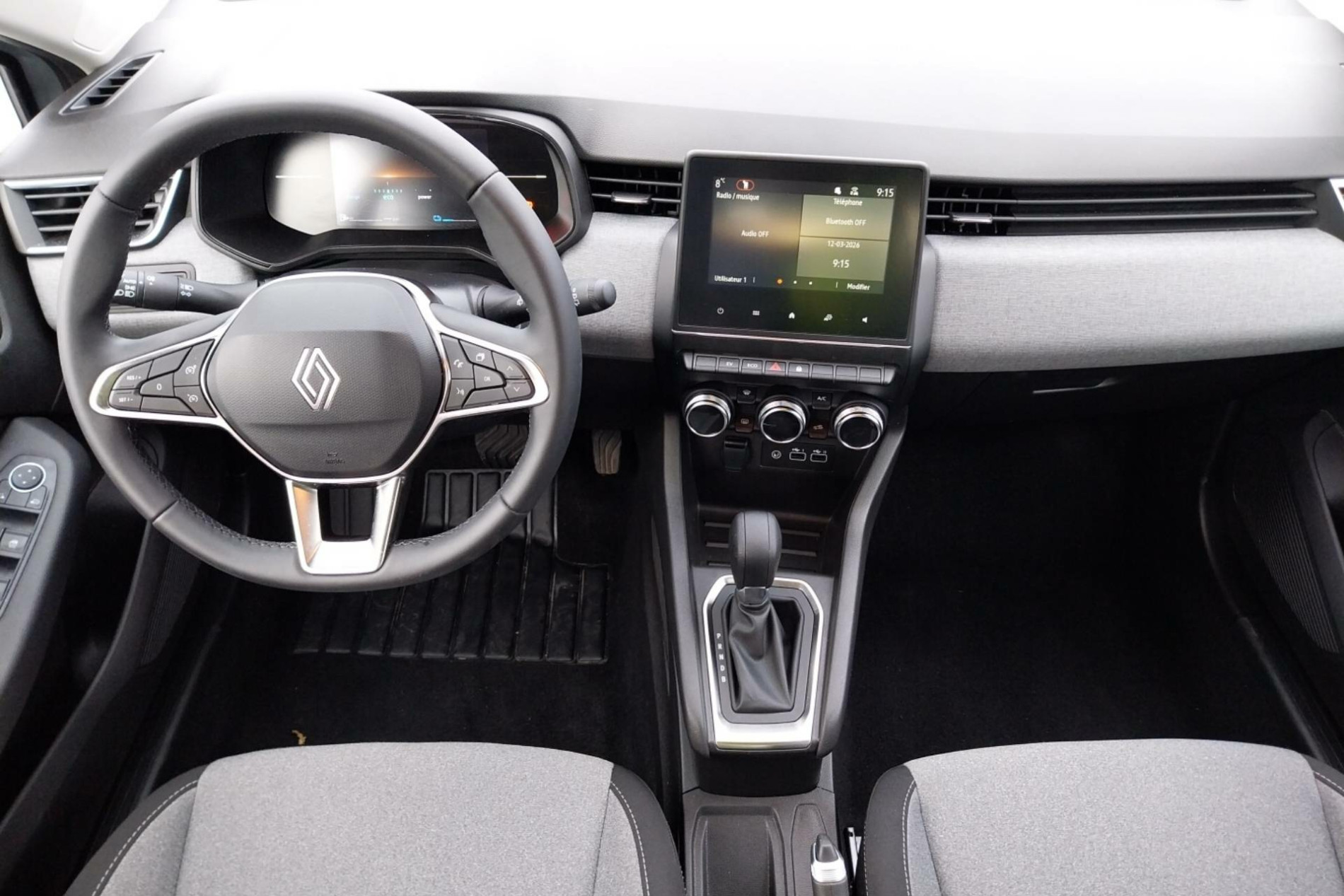 Vente en ligne Renault Clio 5 Clio E-Tech full hybrid 145 ch GSR2 au prix de 19 890 €