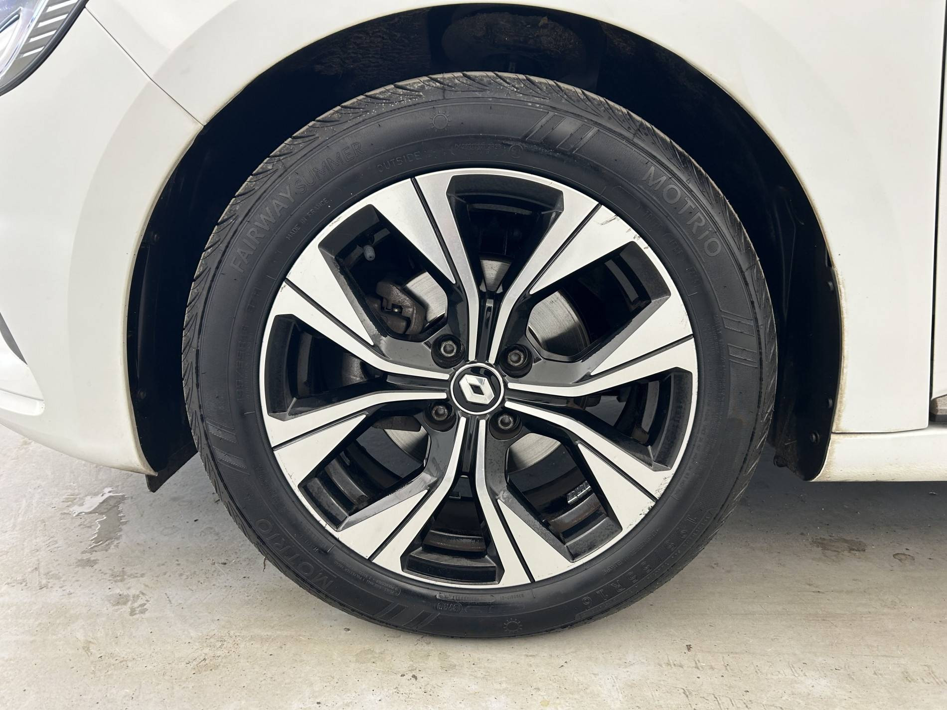 Vente en ligne Renault Clio 5 Clio TCe 100 GPL - 21 au prix de 13 890 €