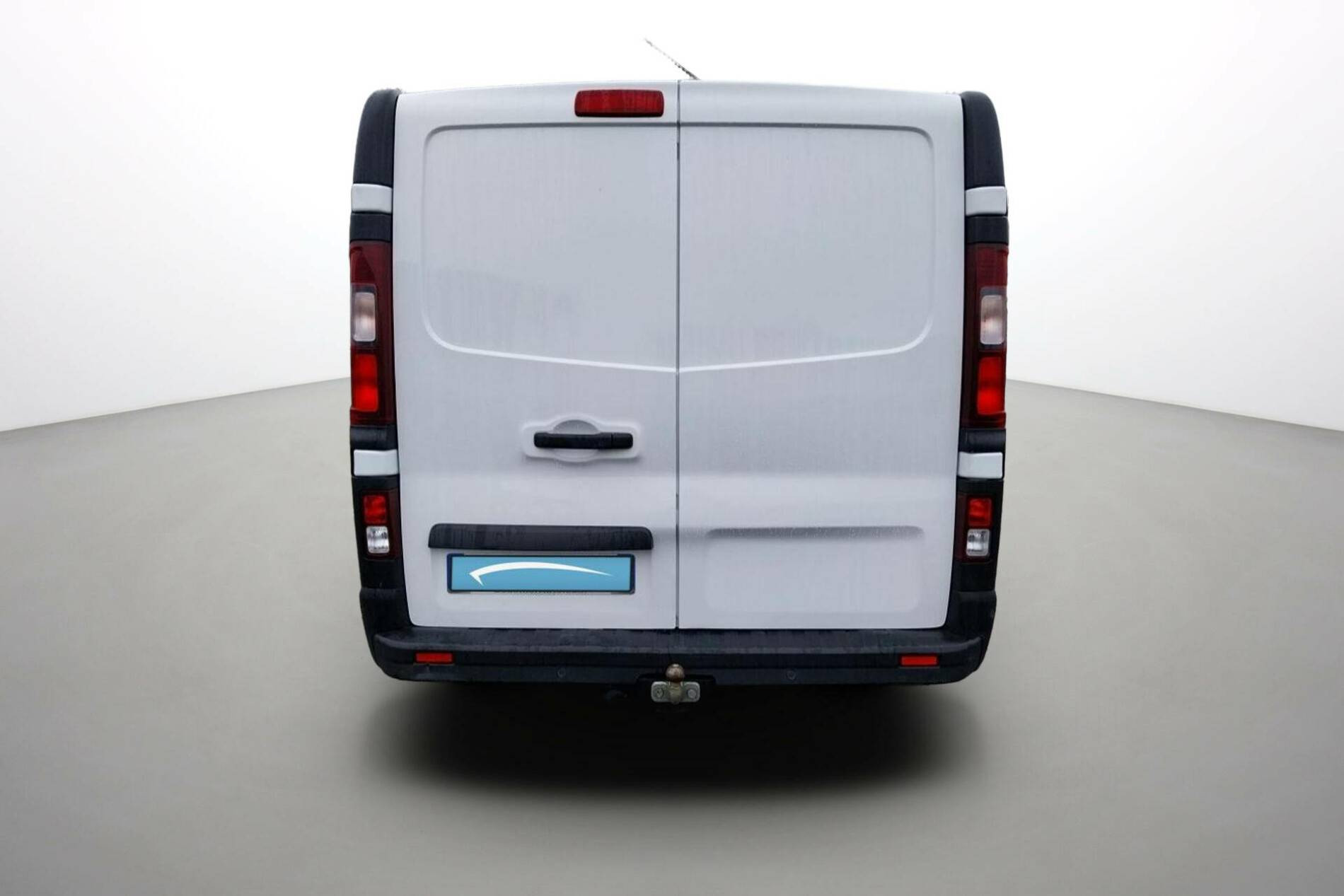 Vente en ligne Renault Trafic 3 Fourgon TRAFIC FGN L2H1 3000 KG BLUE DCI 130 au prix de 23 490 €