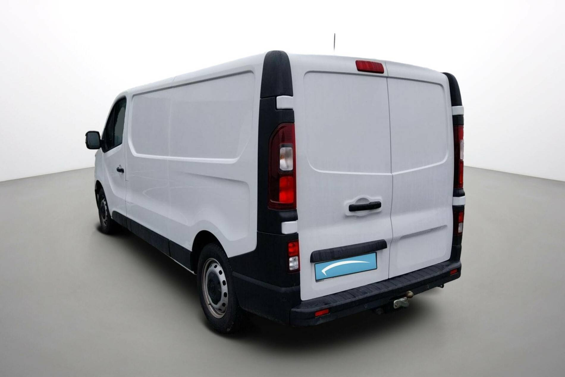 Vente en ligne Renault Trafic 3 Fourgon TRAFIC FGN L2H1 3000 KG BLUE DCI 130 au prix de 23 490 €