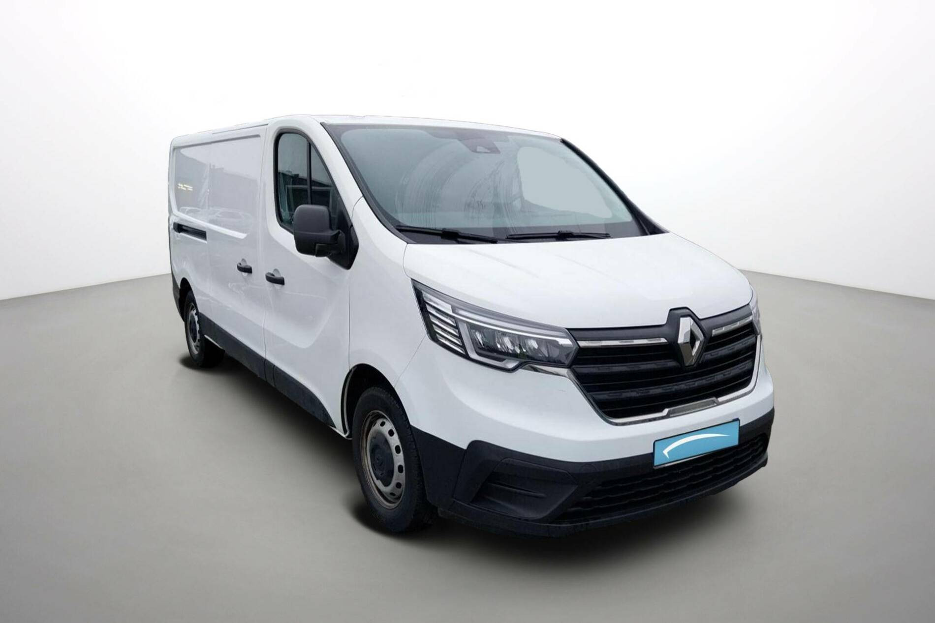 Vente en ligne Renault Trafic 3 Fourgon TRAFIC FGN L2H1 3000 KG BLUE DCI 130 au prix de 23 490 €
