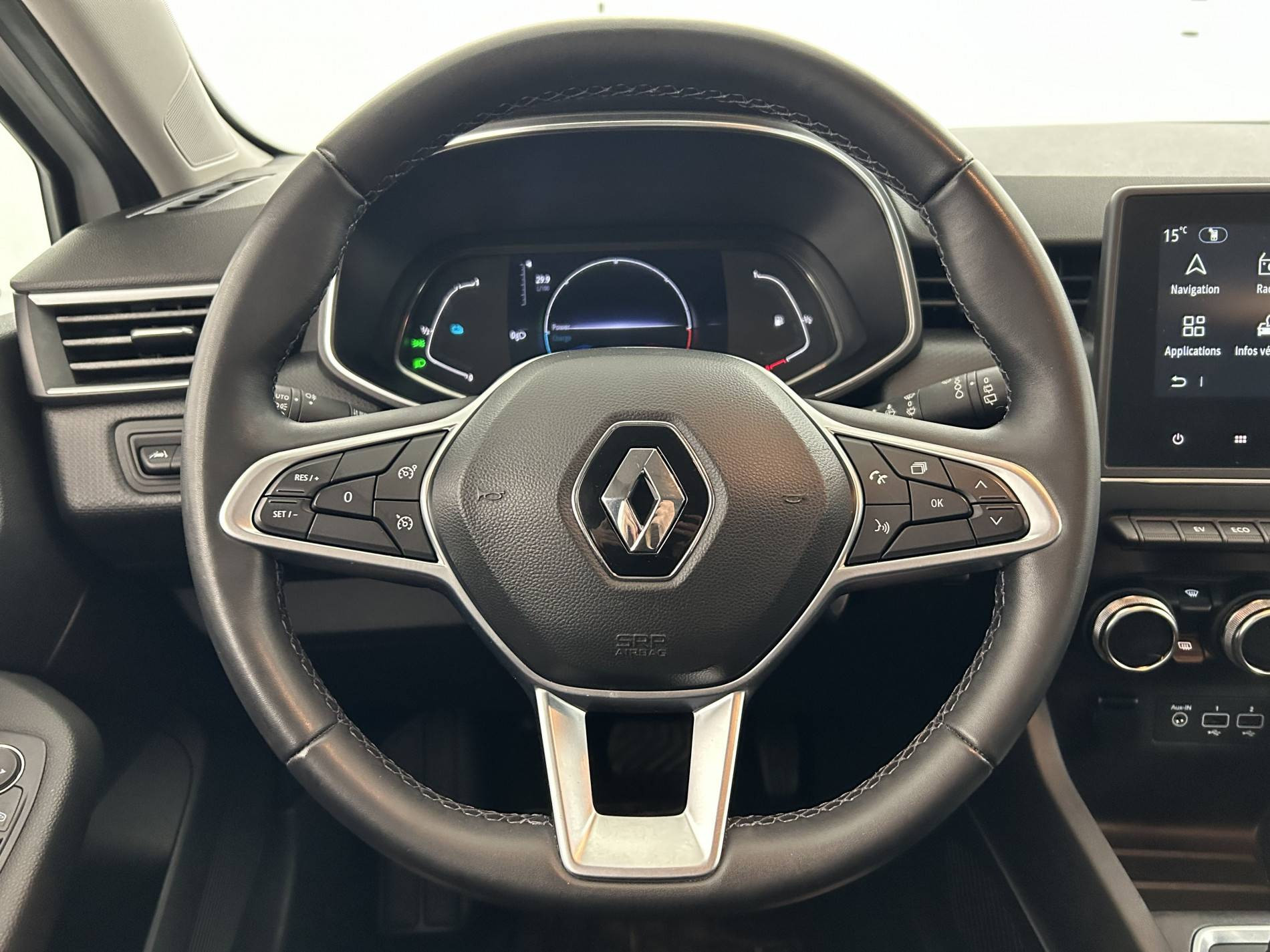 Vente en ligne Renault Clio 5 Clio E-Tech 140 - 21 au prix de 13 990 €