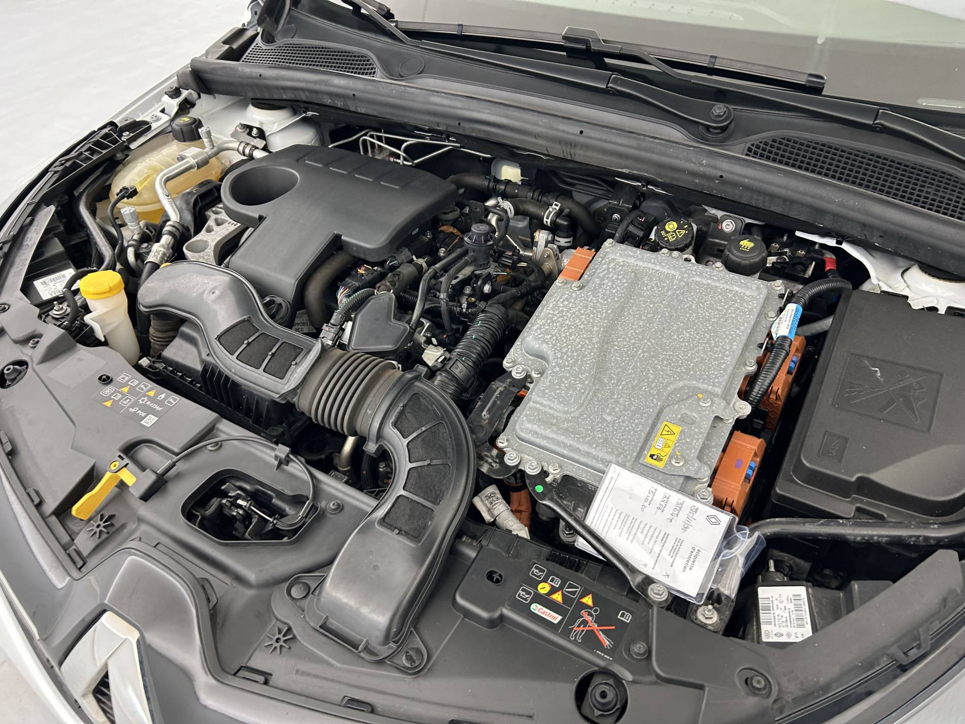 Vente en ligne Renault Clio 5 Clio E-Tech 140 - 21 au prix de 13 990 €