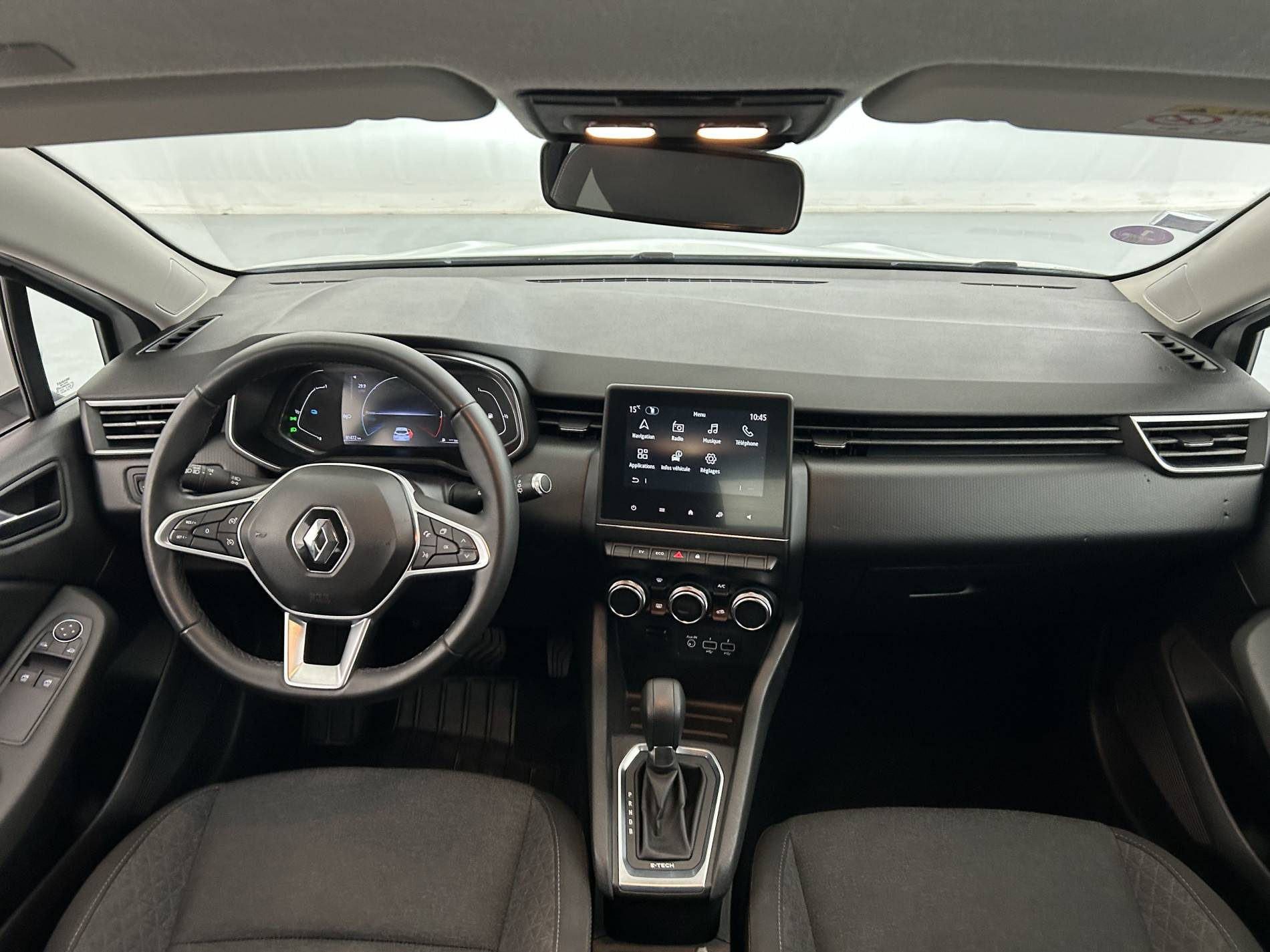 Vente en ligne Renault Clio 5 Clio E-Tech 140 - 21 au prix de 13 990 €