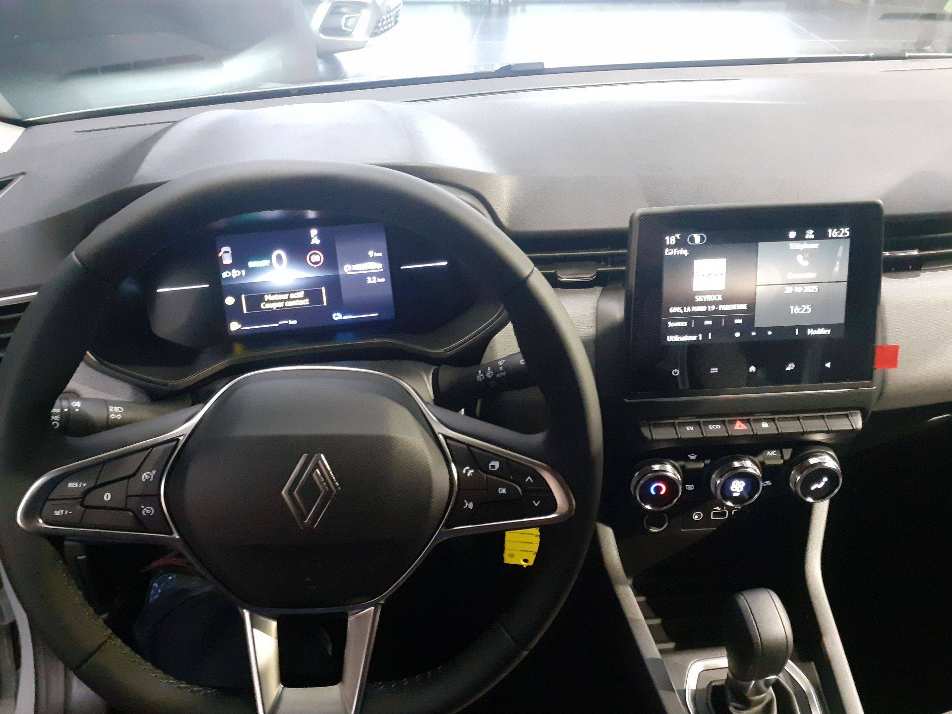 Vente en ligne Renault Clio 5 Clio E-Tech full hybrid 145 ch GSR2 au prix de 21 990 €