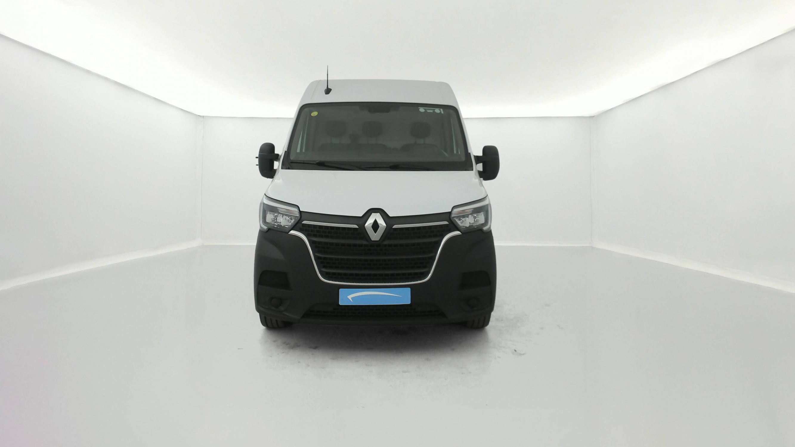 Vente en ligne Renault Master Fourgon MASTER FGN TRAC F3500 L2H2 BLUE DCI 135 au prix de 24 990 €