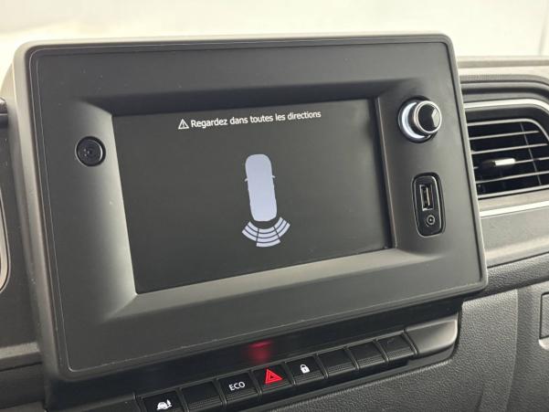 Vente en ligne Renault Master Fourgon MASTER FGN TRAC F3300 L1H2 BLUE DCI 150 au prix de 25 370 €