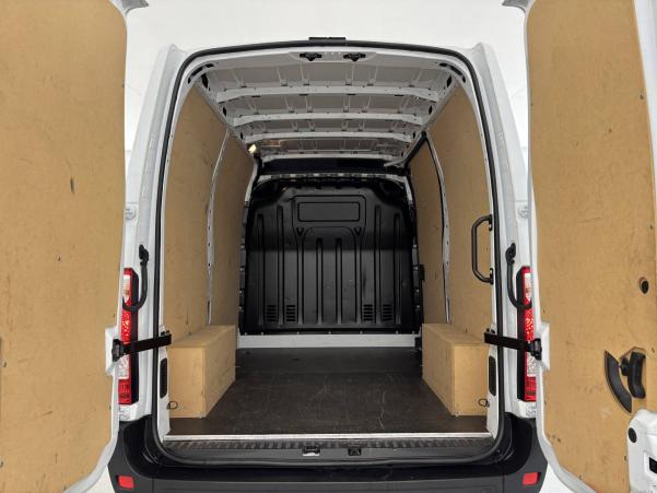 Vente en ligne Renault Master Fourgon MASTER FGN TRAC F3300 L1H2 BLUE DCI 150 au prix de 25 370 €