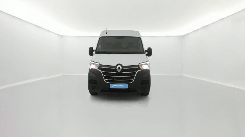 Vente en ligne Renault Master Fourgon MASTER FGN TRAC F3300 L1H2 BLUE DCI 150 au prix de 25 370 €