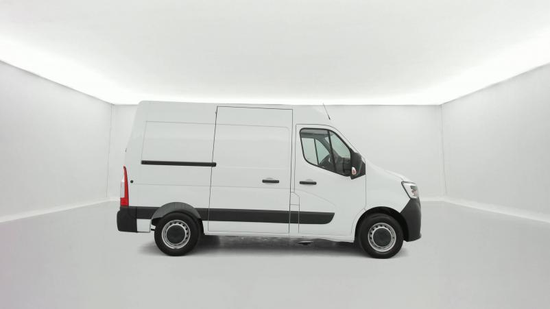 Vente en ligne Renault Master Fourgon MASTER FGN TRAC F3300 L1H2 BLUE DCI 150 au prix de 25 370 €
