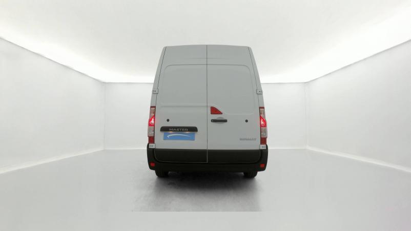 Vente en ligne Renault Master Fourgon MASTER FGN TRAC F3300 L1H2 BLUE DCI 150 au prix de 25 370 €