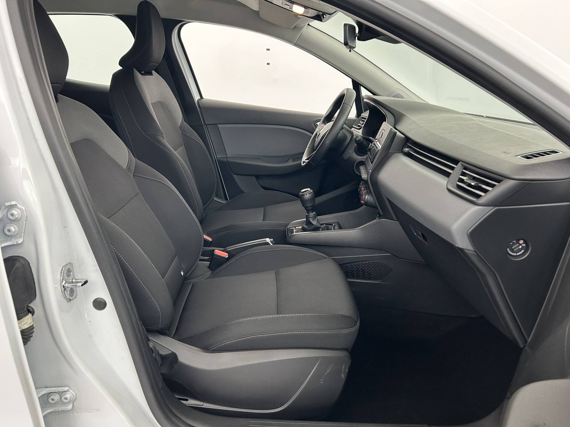 Vente en ligne Renault Clio 5 Clio SCe 65 - 21 au prix de 11 990 €