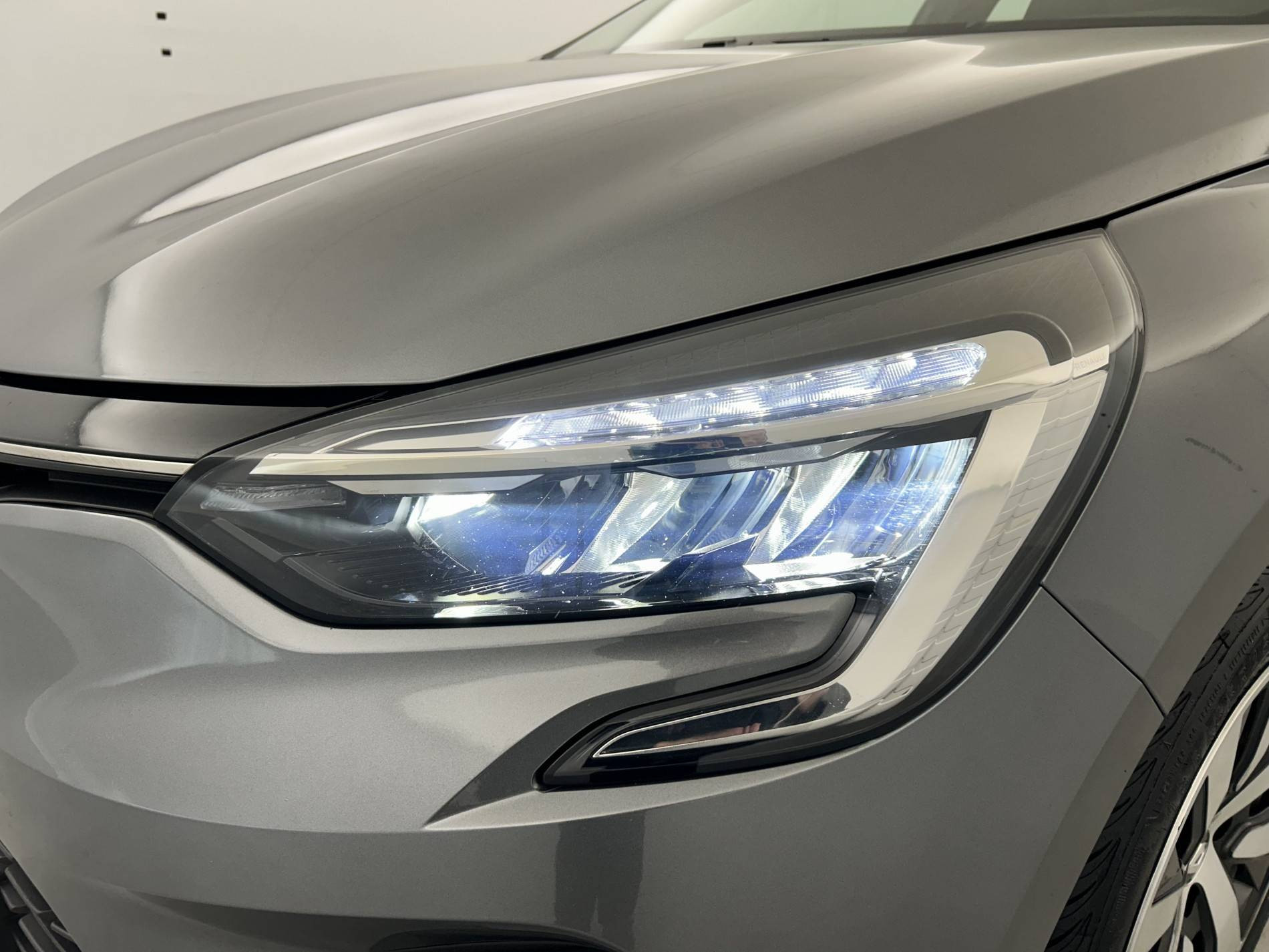 Vente en ligne Renault Clio 5 Clio TCe 90 au prix de 13 990 €