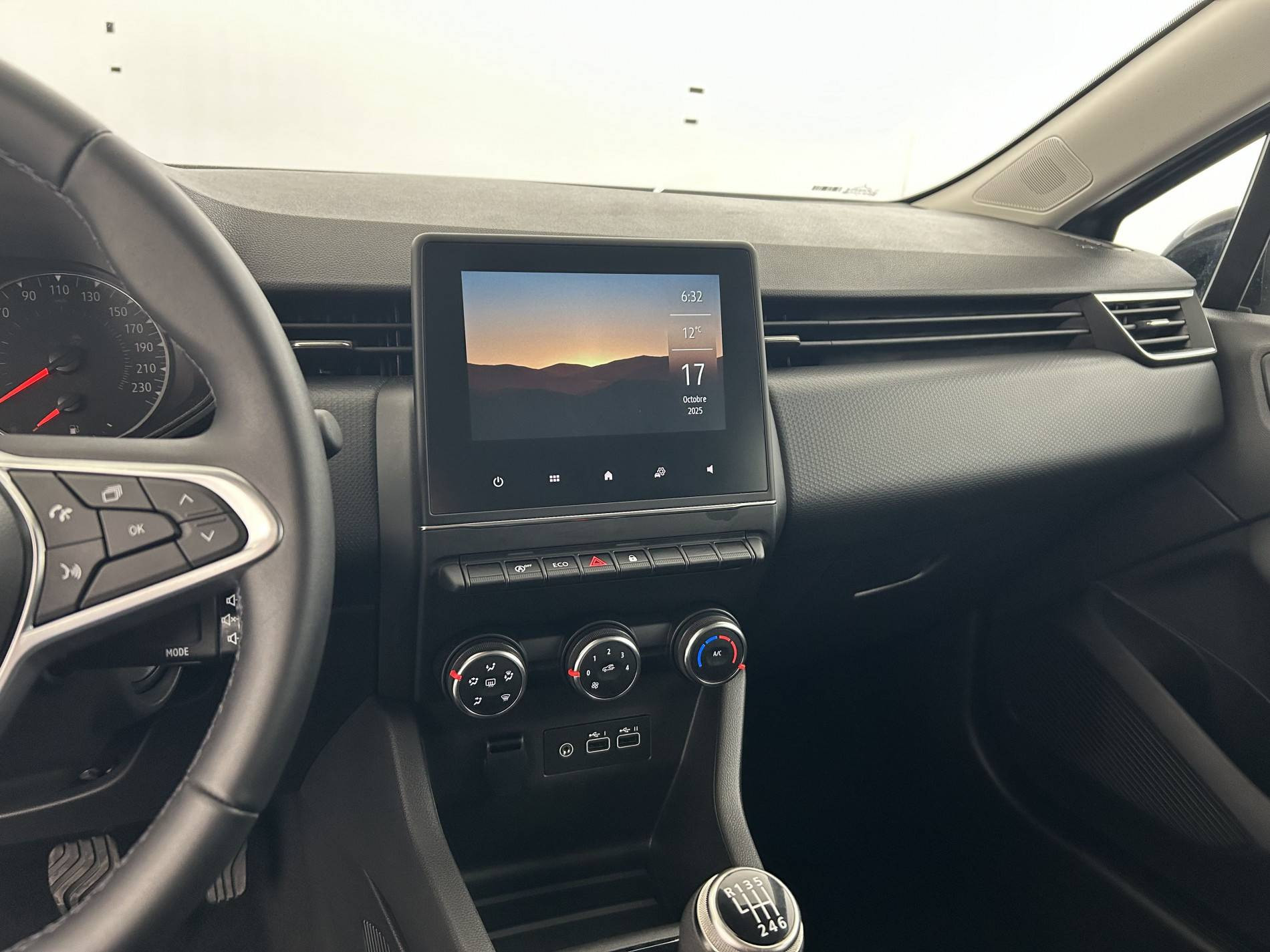 Vente en ligne Renault Clio 5 Clio TCe 90 au prix de 13 990 €