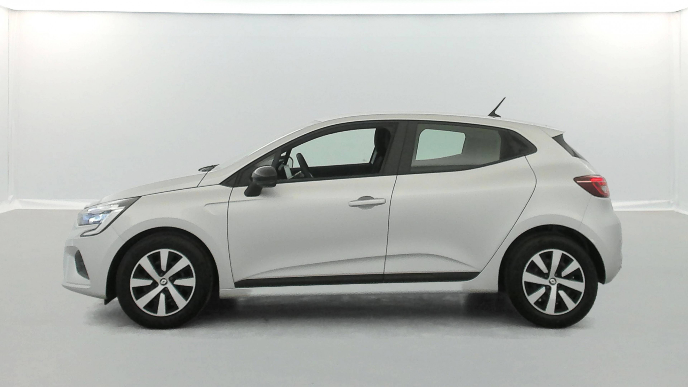 Vente en ligne Renault Clio 5 Clio TCe 90 au prix de 13 990 €