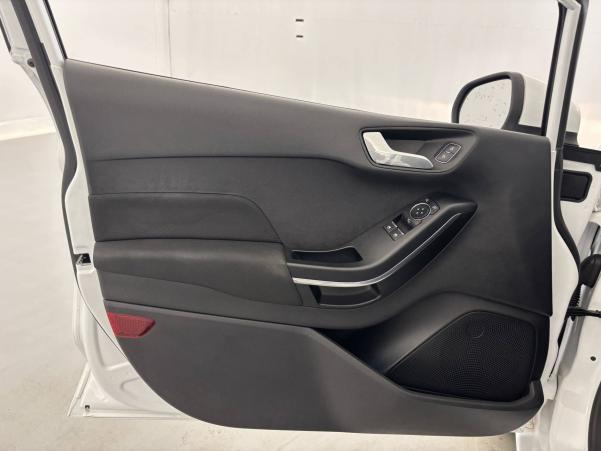 Vente en ligne Ford Fiesta  1.0 EcoBoost 100 ch S&S BVM6 au prix de 11 470 €