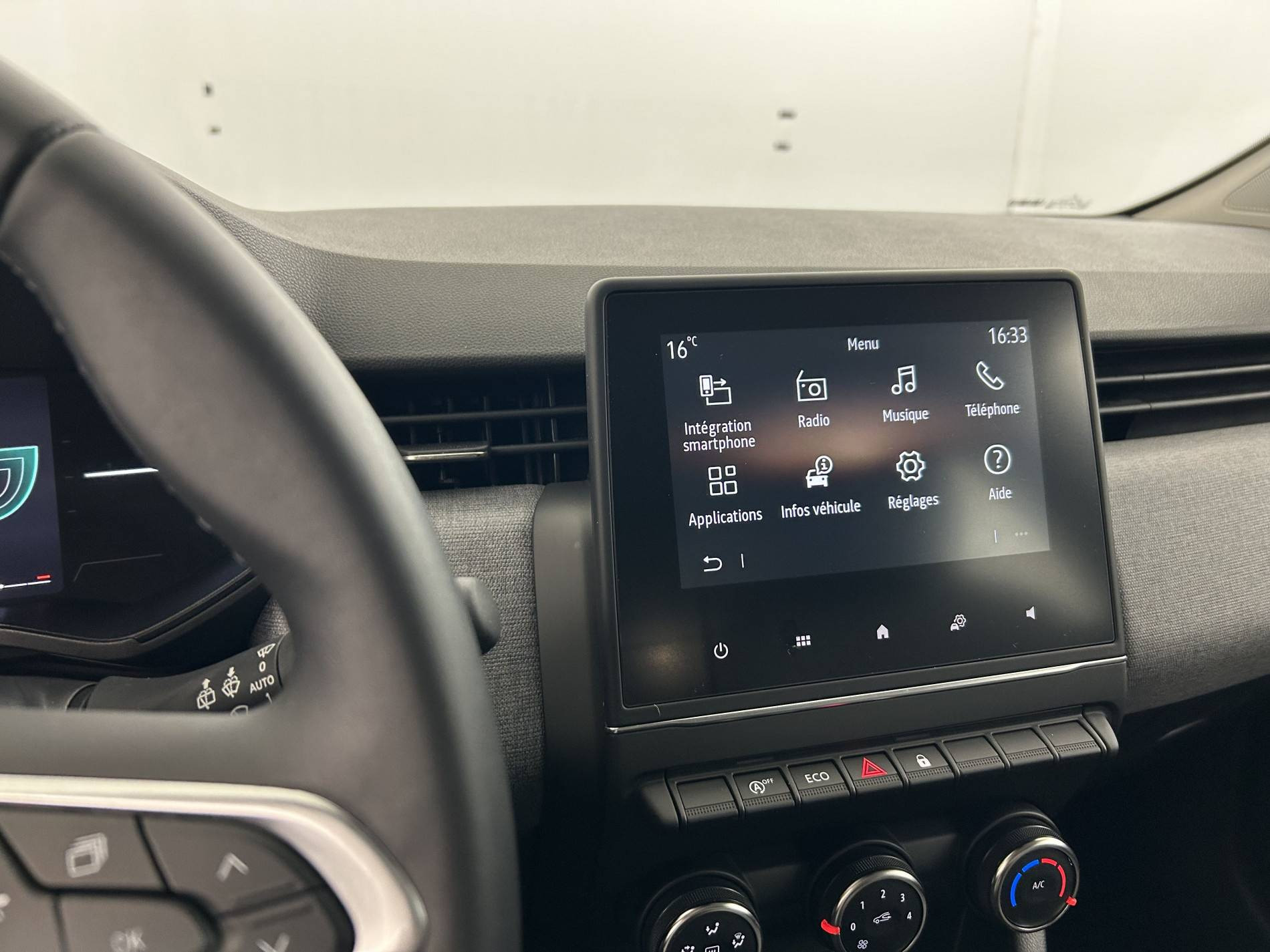 Vente en ligne Renault Clio 5 Clio TCe 90 au prix de 16 290 €