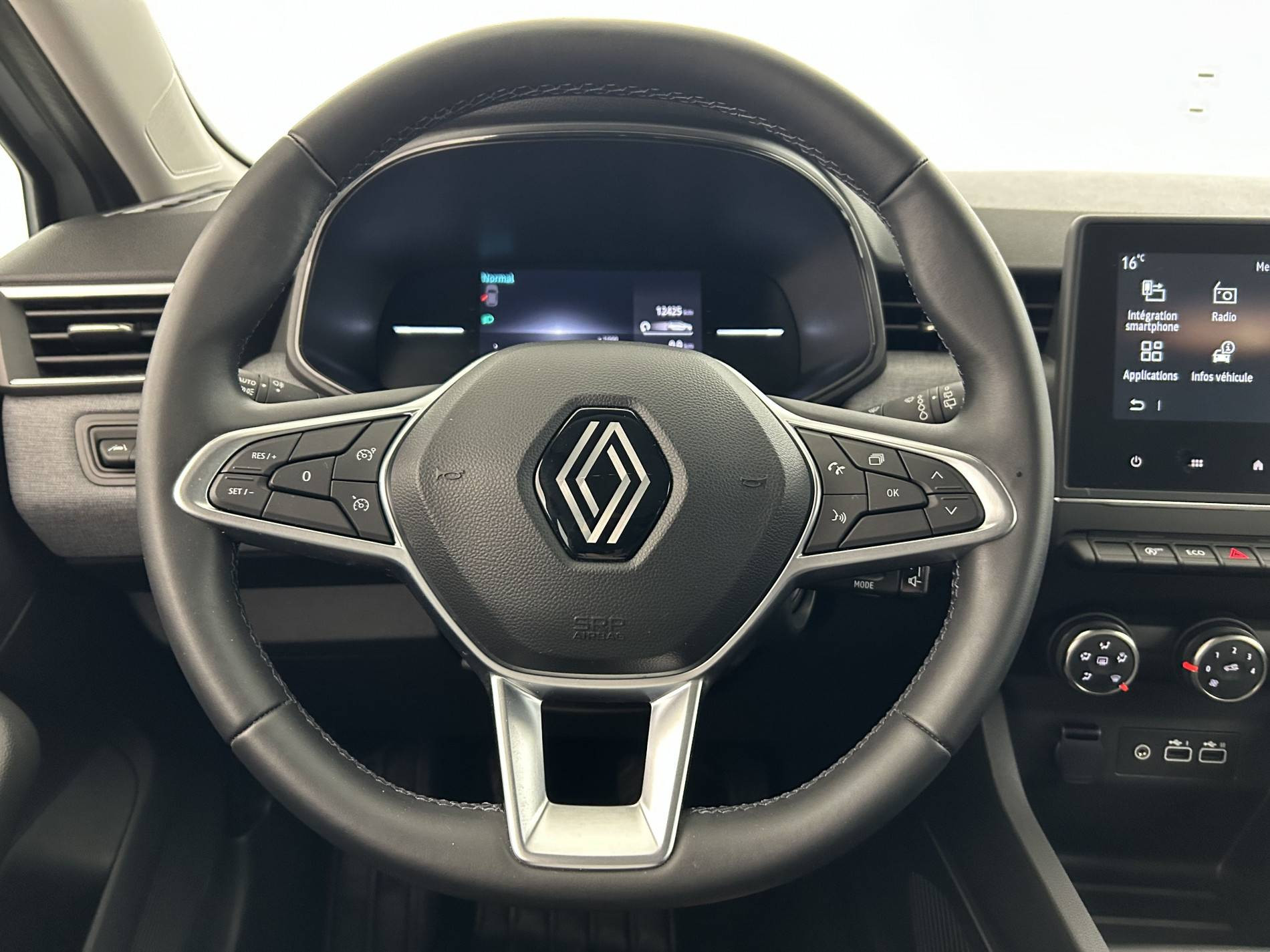Vente en ligne Renault Clio 5 Clio TCe 90 au prix de 16 290 €