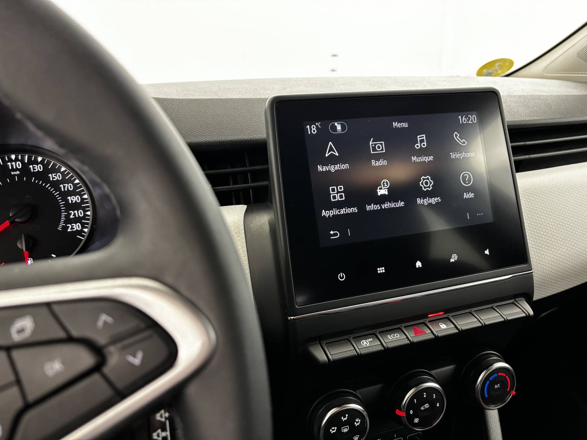 Vente en ligne Renault Clio 5 Clio Blue dCi 100 au prix de 15 490 €