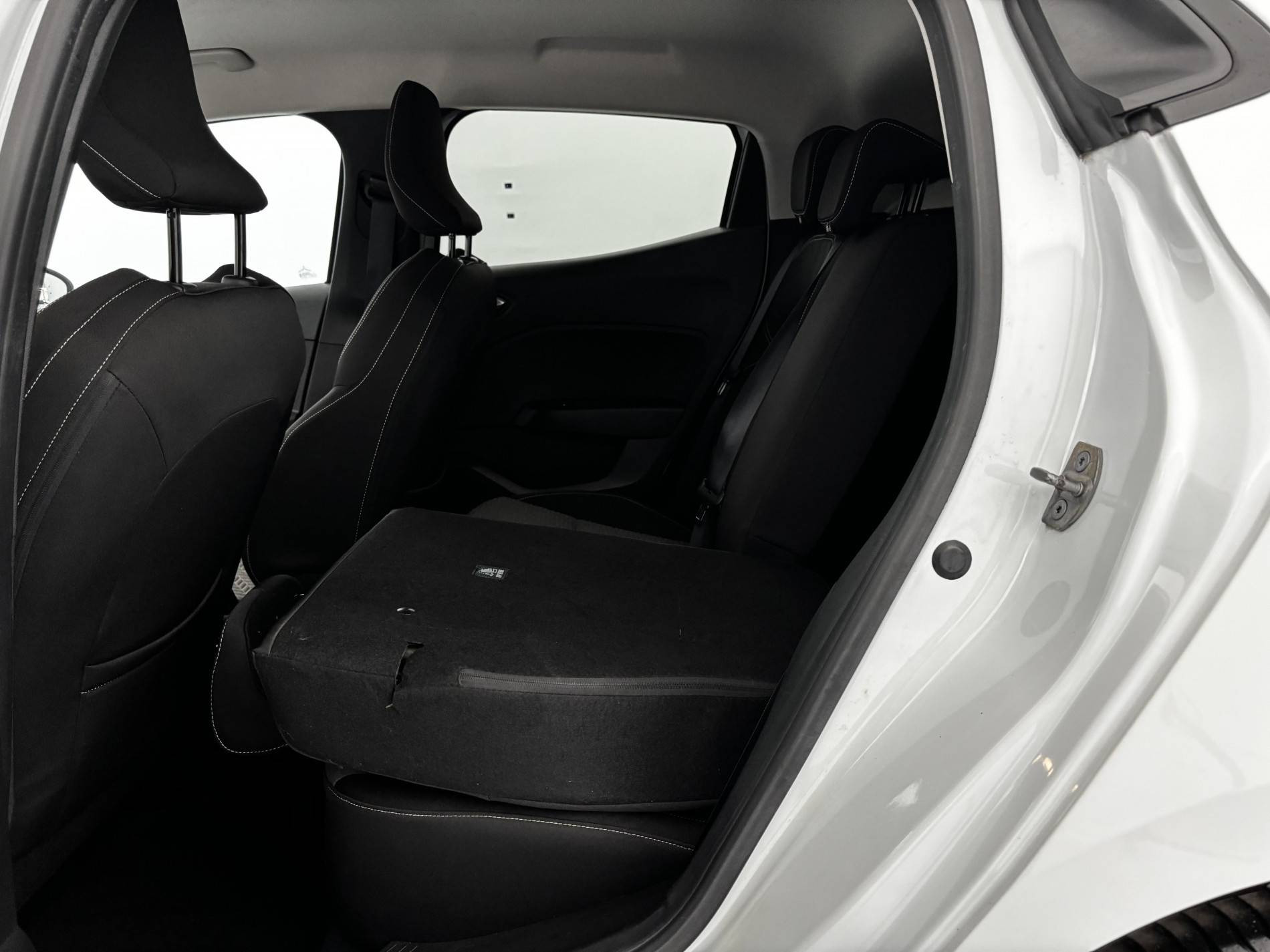 Vente en ligne Renault Clio 5 Clio Blue dCi 100 au prix de 14 990 €