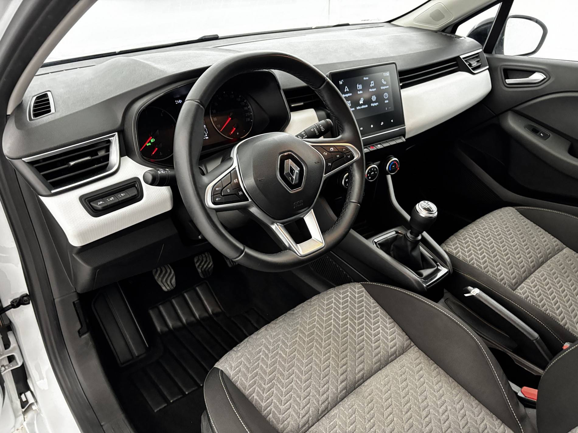 Vente en ligne Renault Clio 5 Clio Blue dCi 100 au prix de 14 990 €